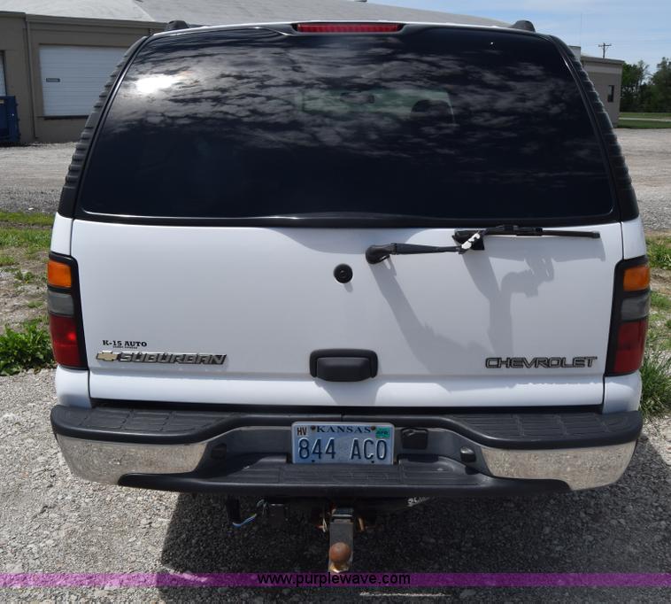 image for item K6716 2005 Chevrolet Suburban 1500 SUV