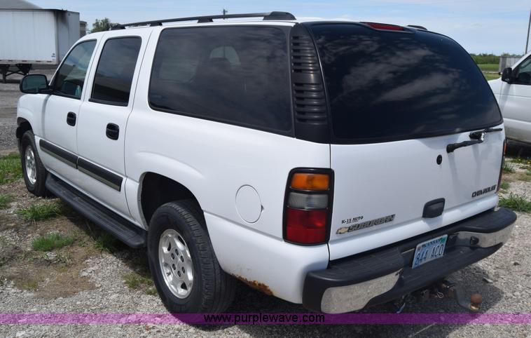 image for item K6716 2005 Chevrolet Suburban 1500 SUV