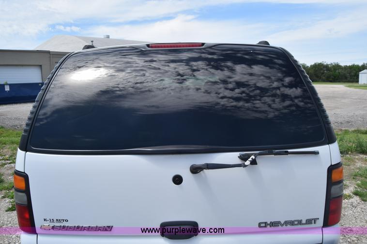 image for item K6716 2005 Chevrolet Suburban 1500 SUV
