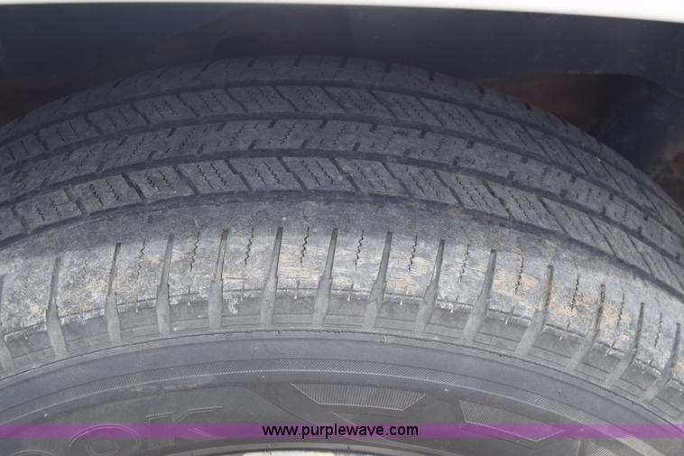 image for item K6716 2005 Chevrolet Suburban 1500 SUV