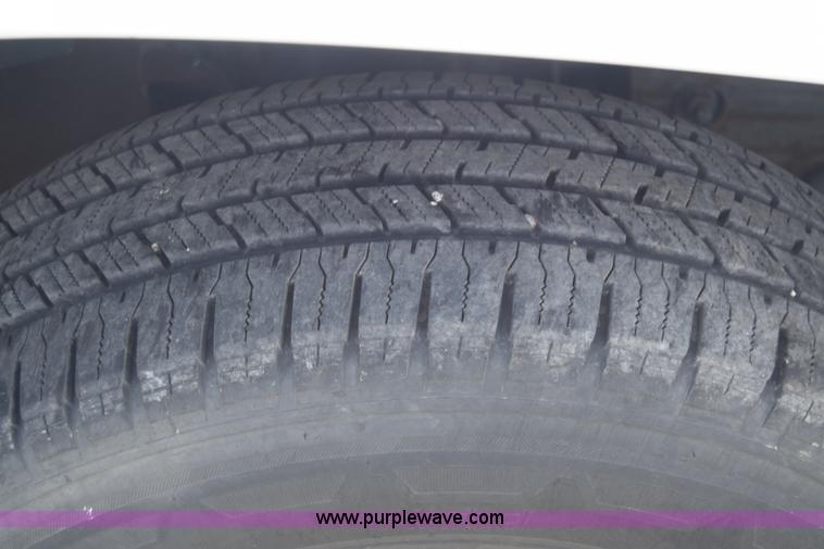 image for item K6716 2005 Chevrolet Suburban 1500 SUV