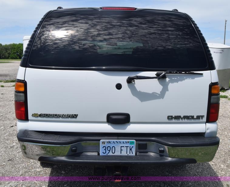 image for item K6717 2004 Chevrolet Suburban 1500 SUV