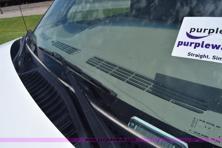 image for item K6717 2004 Chevrolet Suburban 1500 SUV