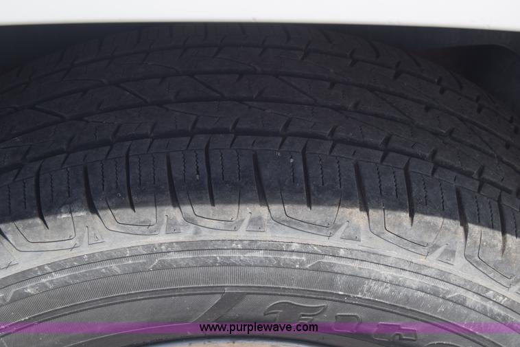 image for item K6717 2004 Chevrolet Suburban 1500 SUV