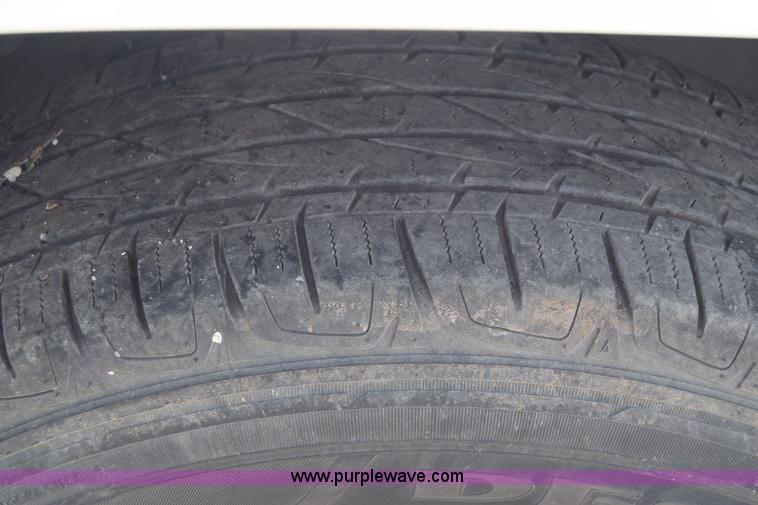 image for item K6717 2004 Chevrolet Suburban 1500 SUV