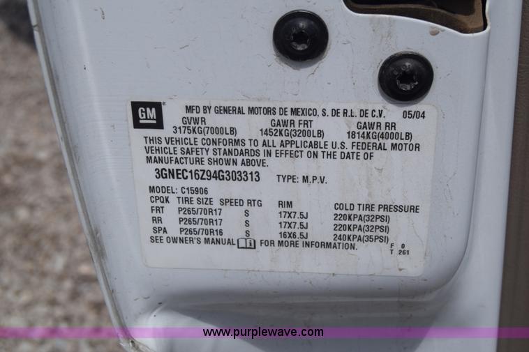 image for item K6717 2004 Chevrolet Suburban 1500 SUV