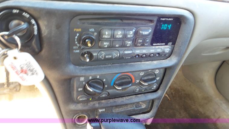 image for item K6839 2000 Chevrolet Malibu LS