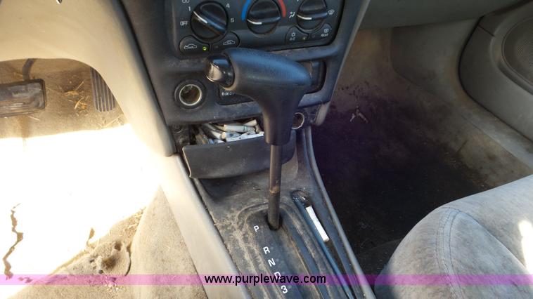 image for item K6839 2000 Chevrolet Malibu LS