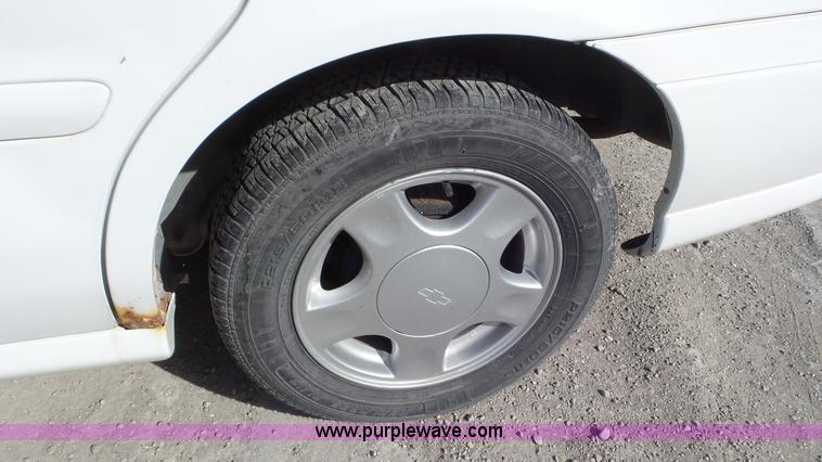 image for item K6839 2000 Chevrolet Malibu LS