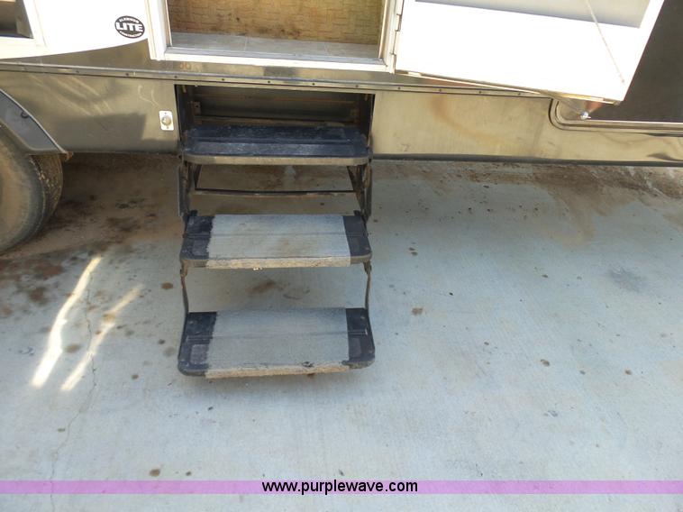 image for item K7192 2008 Carriage Carri-lite 36FDQ camper