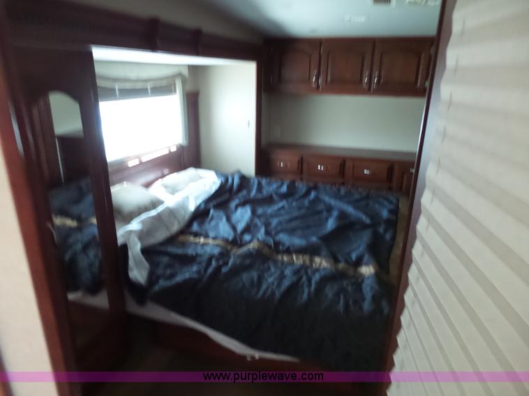 image for item K7192 2008 Carriage Carri-lite 36FDQ camper