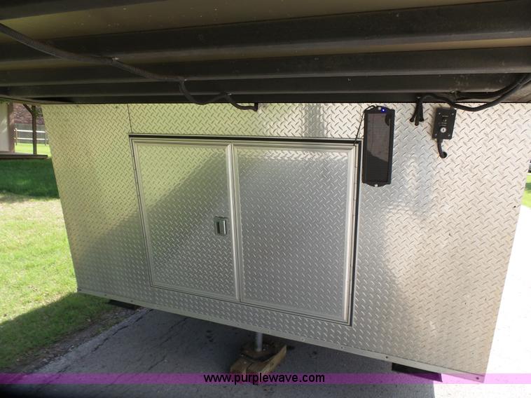 image for item K7207 2007 American Hauler Silver Hawk enclosed cargo trailer