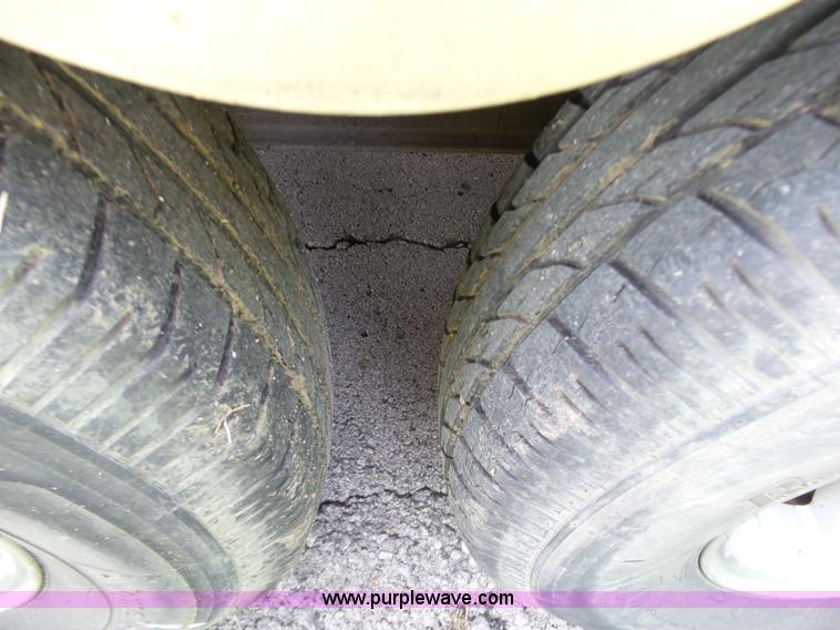 image for item K7207 2007 American Hauler Silver Hawk enclosed cargo trailer