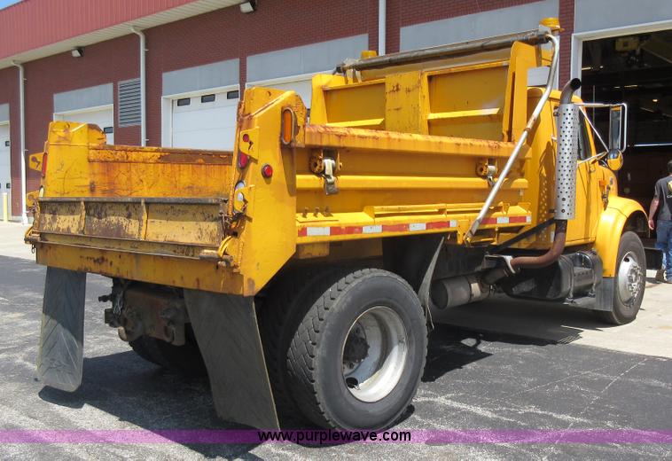 image for item K7851 2000 International 4900 dump truck
