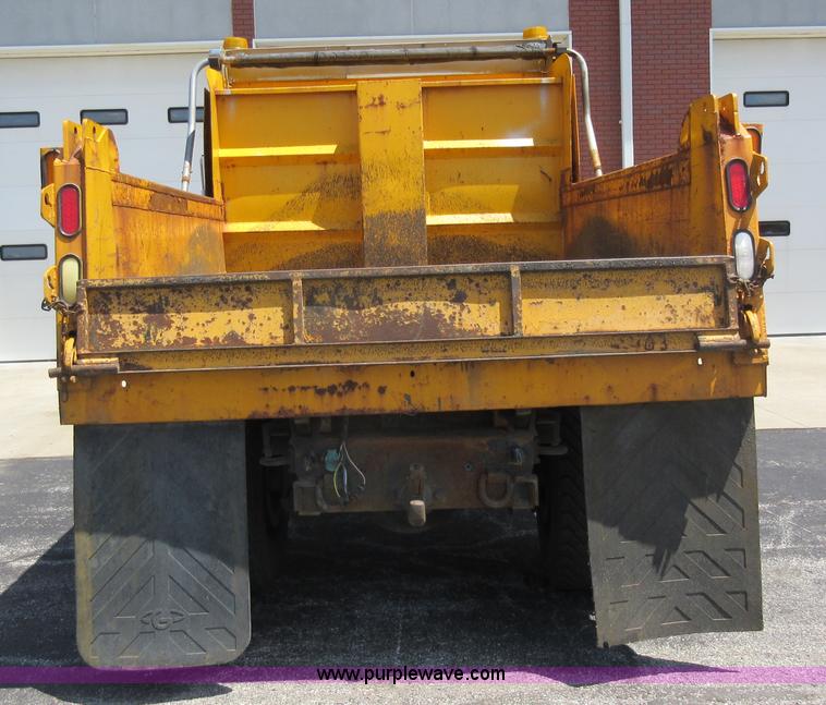 image for item K7851 2000 International 4900 dump truck