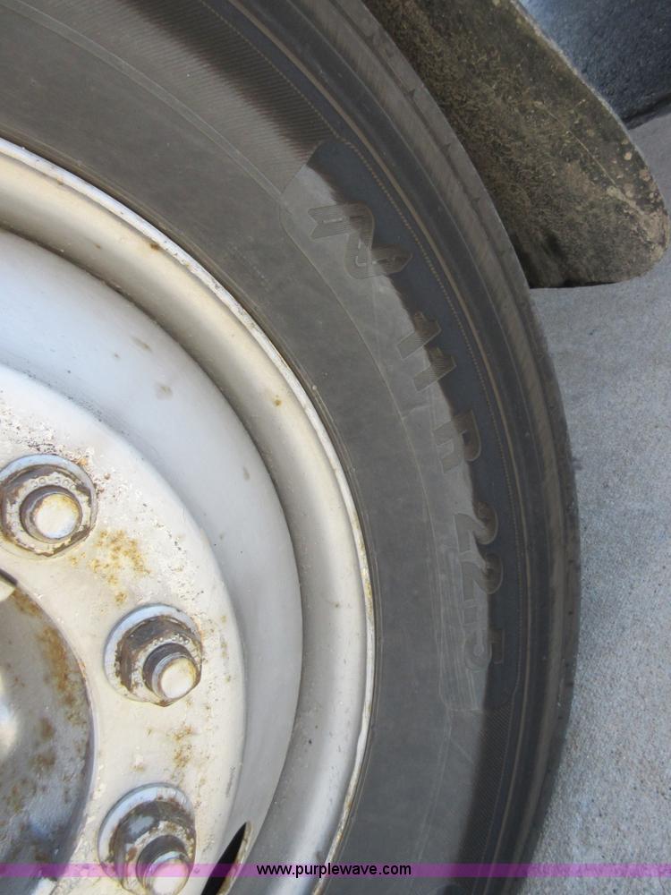 image for item K7851 2000 International 4900 dump truck