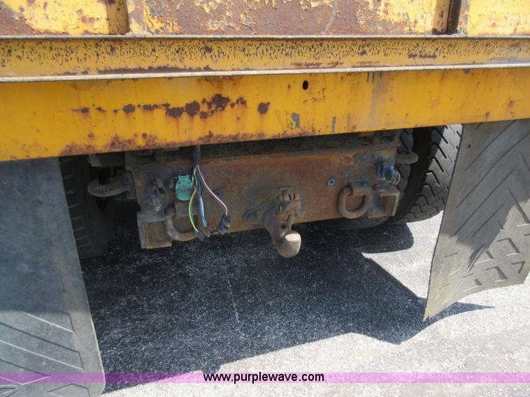 image for item K7851 2000 International 4900 dump truck