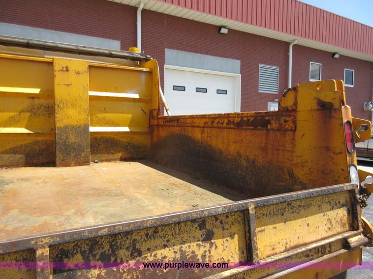 image for item K7851 2000 International 4900 dump truck