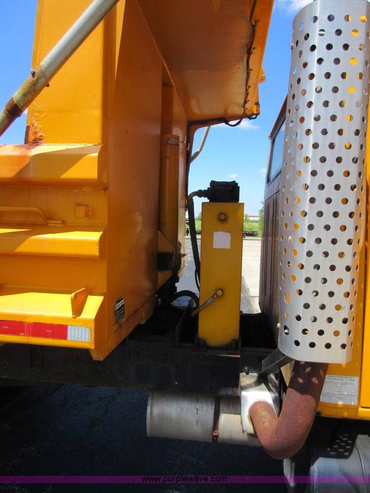 image for item K7851 2000 International 4900 dump truck