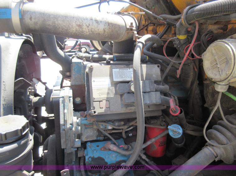 image for item K7851 2000 International 4900 dump truck