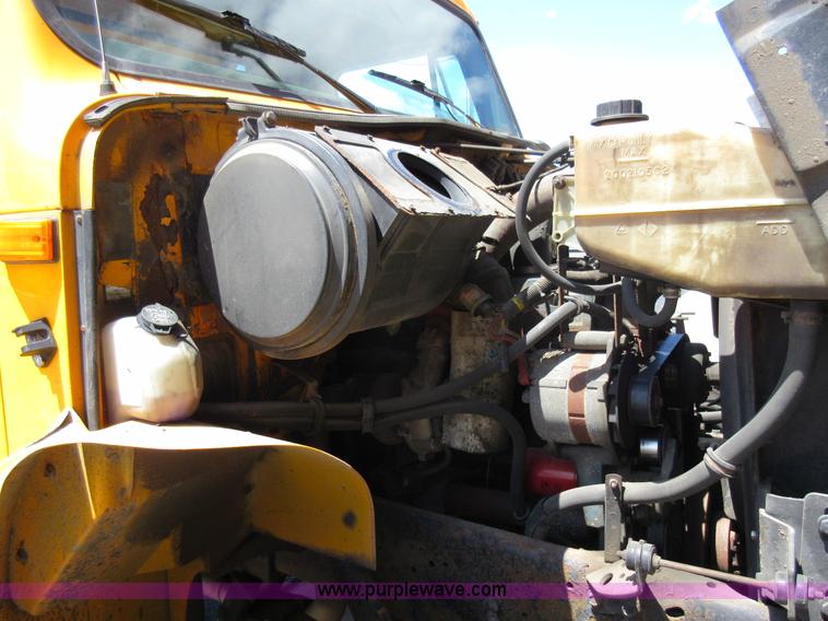 image for item K7851 2000 International 4900 dump truck