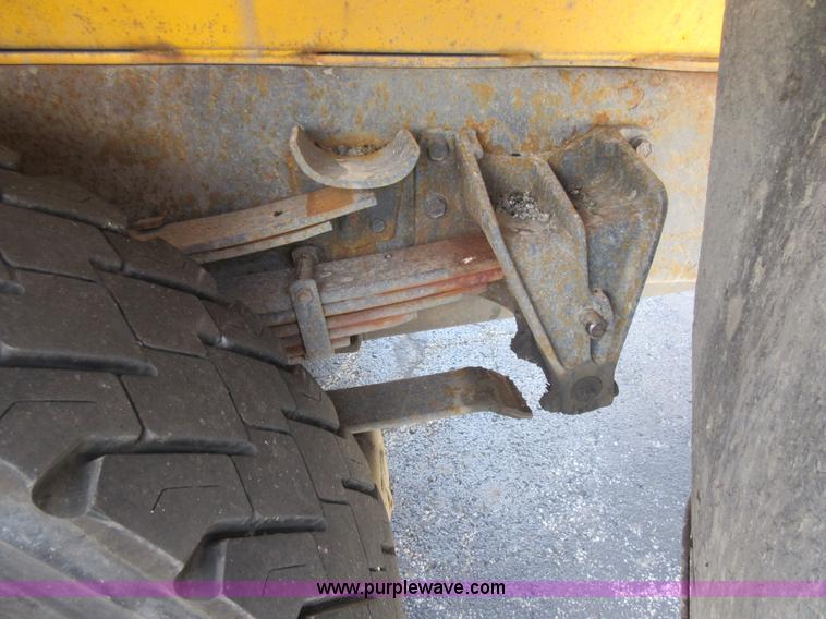image for item K7851 2000 International 4900 dump truck