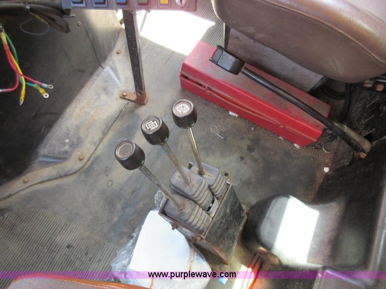 image for item K7851 2000 International 4900 dump truck