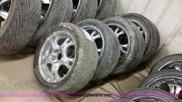 image for item K7890 (4) 245/45ZR17 tires