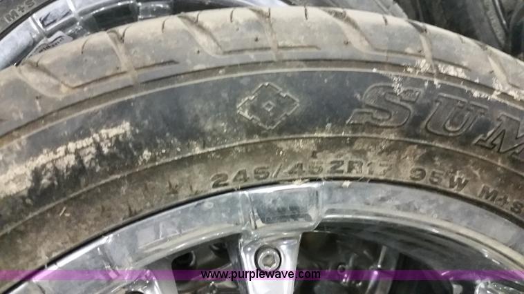 image for item K7890 (4) 245/45ZR17 tires
