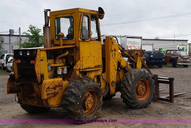 image for item K7894 1974 Allis Chalmers 840 wheel loader