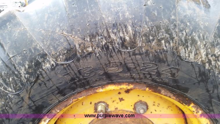 image for item K7894 1974 Allis Chalmers 840 wheel loader