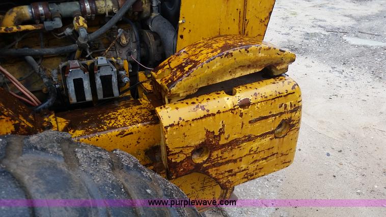 image for item K7894 1974 Allis Chalmers 840 wheel loader