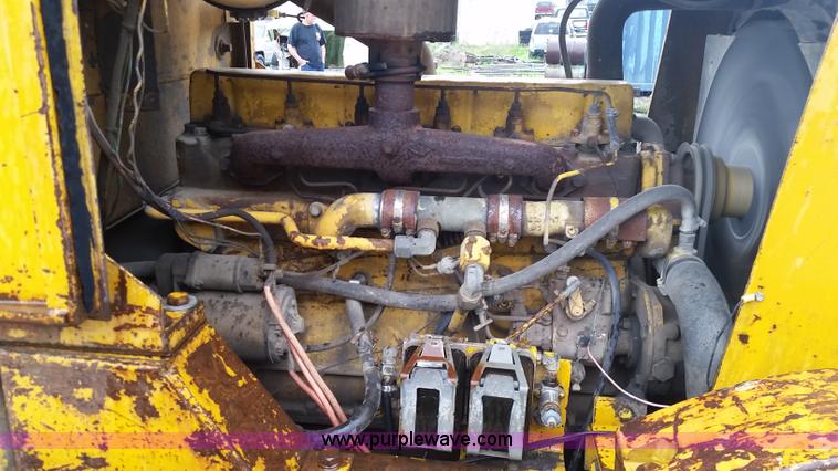 image for item K7894 1974 Allis Chalmers 840 wheel loader