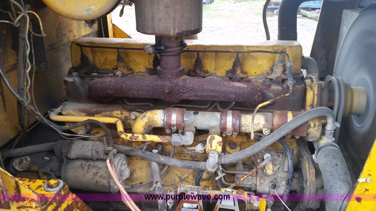 image for item K7894 1974 Allis Chalmers 840 wheel loader