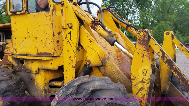 image for item K7894 1974 Allis Chalmers 840 wheel loader