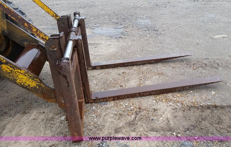 image for item K7894 1974 Allis Chalmers 840 wheel loader