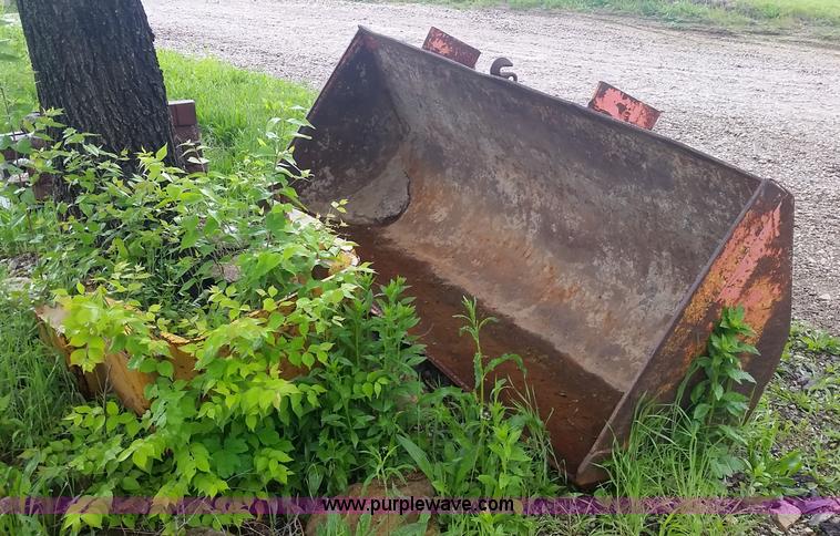 image for item K7894 1974 Allis Chalmers 840 wheel loader