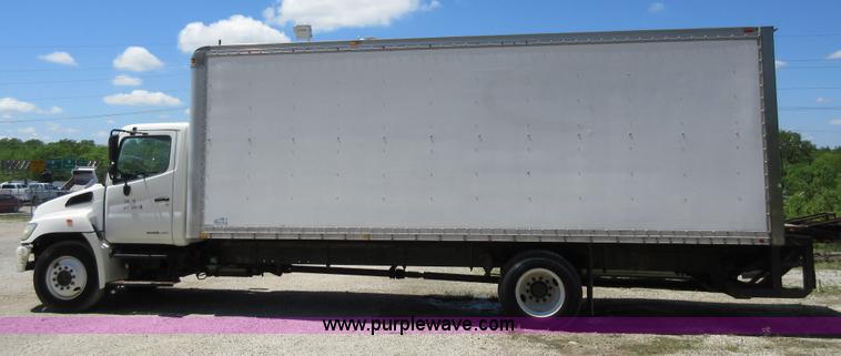 image for item K7900 2008 Hino 238 box truck