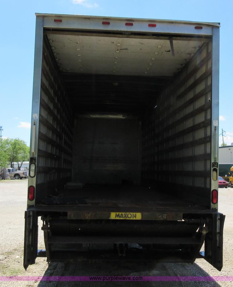 image for item K7900 2008 Hino 238 box truck