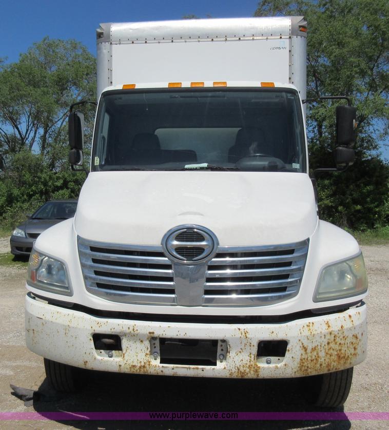 image for item K7900 2008 Hino 238 box truck
