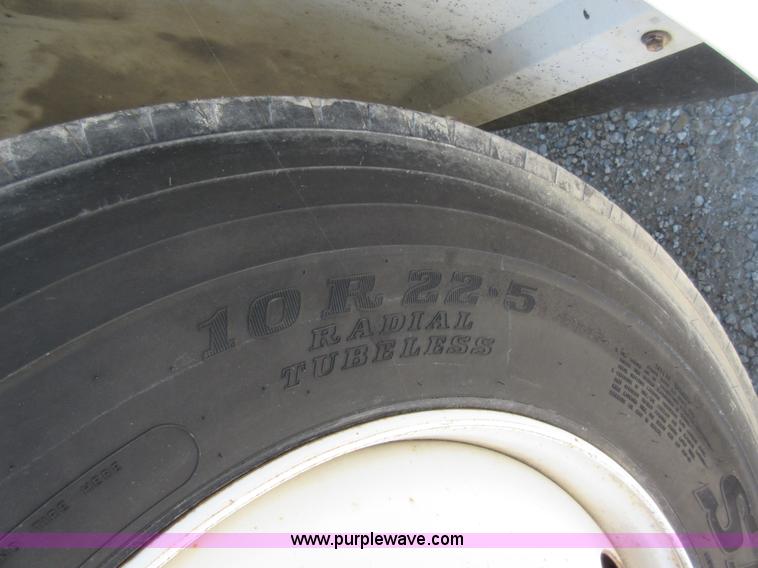 image for item K7900 2008 Hino 238 box truck