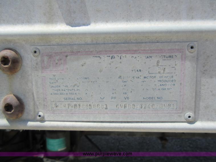 image for item K7900 2008 Hino 238 box truck