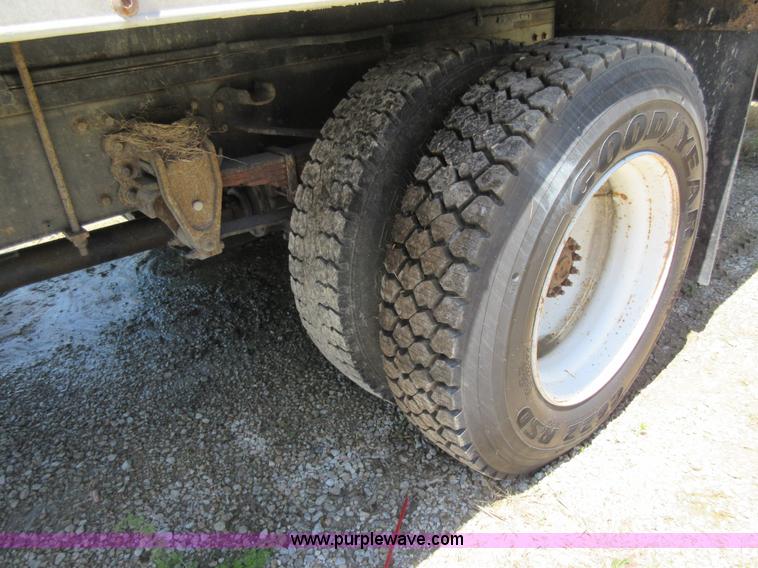 image for item K7900 2008 Hino 238 box truck