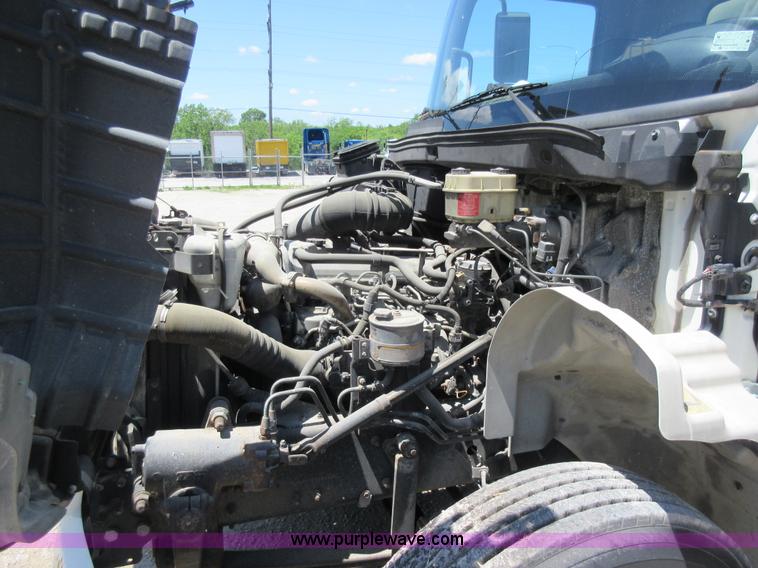 image for item K7900 2008 Hino 238 box truck