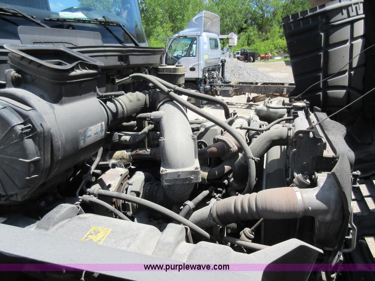 image for item K7900 2008 Hino 238 box truck