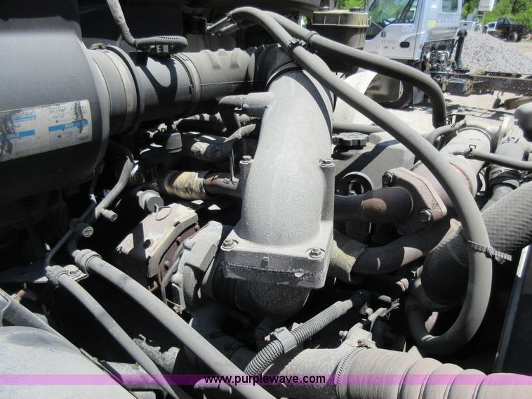 image for item K7900 2008 Hino 238 box truck