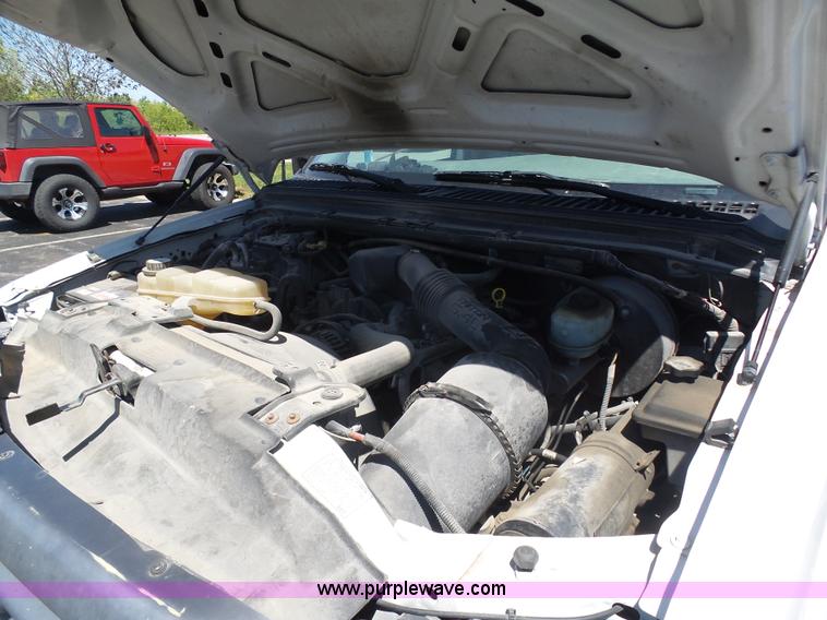 image for item K7903 2003 Ford F250 Super Duty utility truck