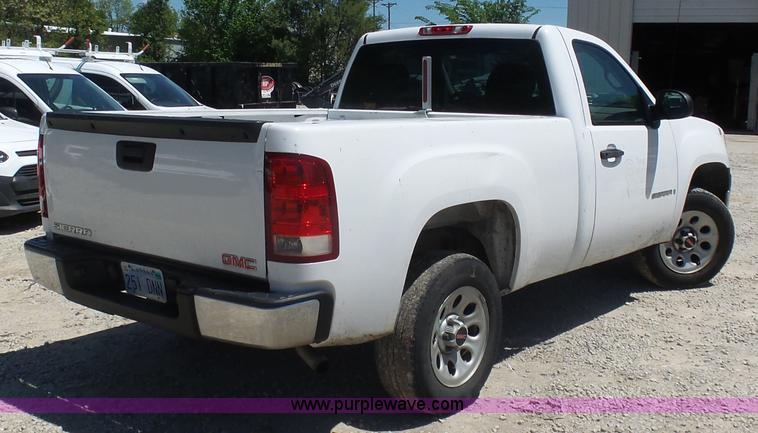 image for item K7907 2008 GMC Sierra 1500 pickup truck