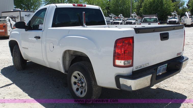 image for item K7907 2008 GMC Sierra 1500 pickup truck