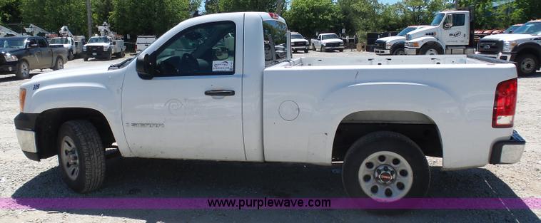 image for item K7907 2008 GMC Sierra 1500 pickup truck